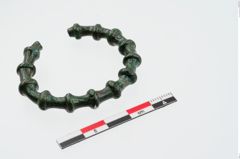 Foto von Bronzeknotenarmreif (NHMW-PRAE-024313)